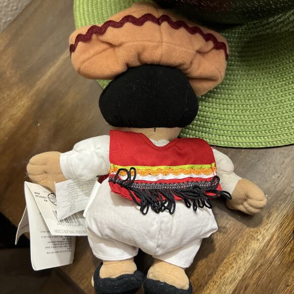 It's A Small World MEXICO BOY Walt Disney Store Bean Bag NWT - Picture 2 of 5